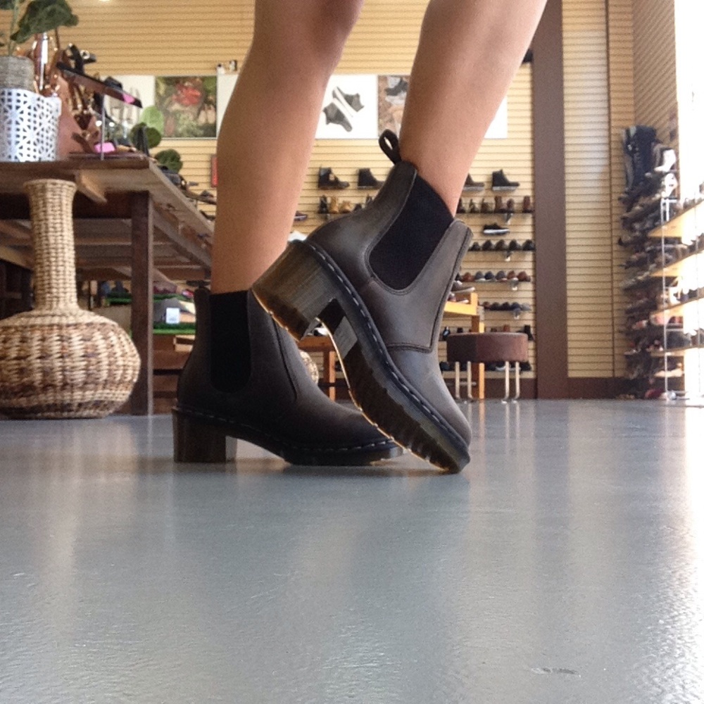 *NEW* Dr. Marten's Cadence (15283002)